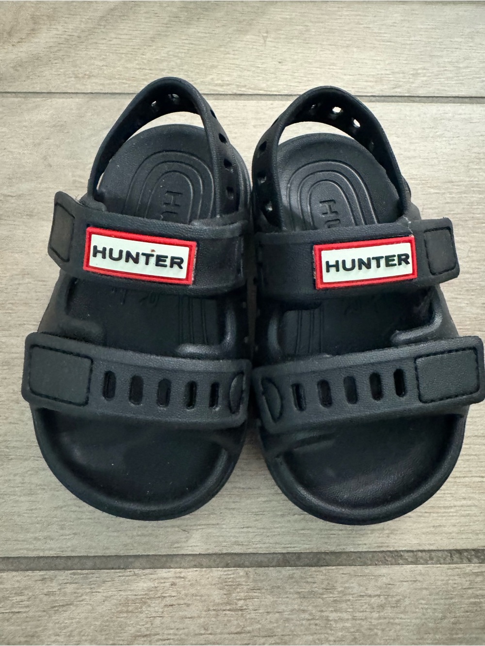 Hunter Kids Black Sandals toddler size 6